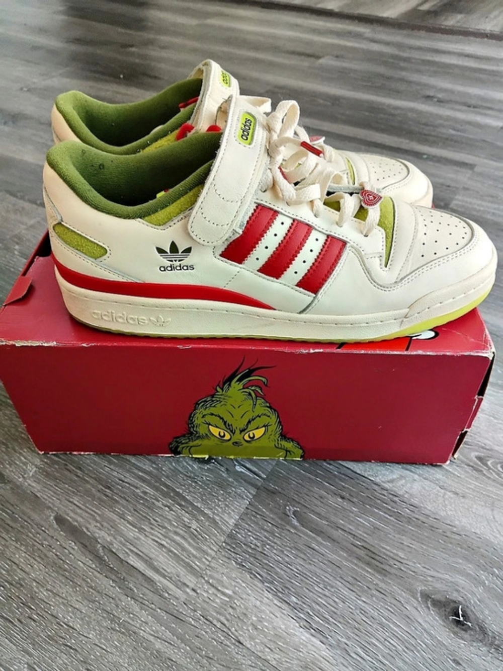 Adidas Men's Dr. Seuss  Forum 'The Grinch' Red/green/white Sneakers Size 10.5